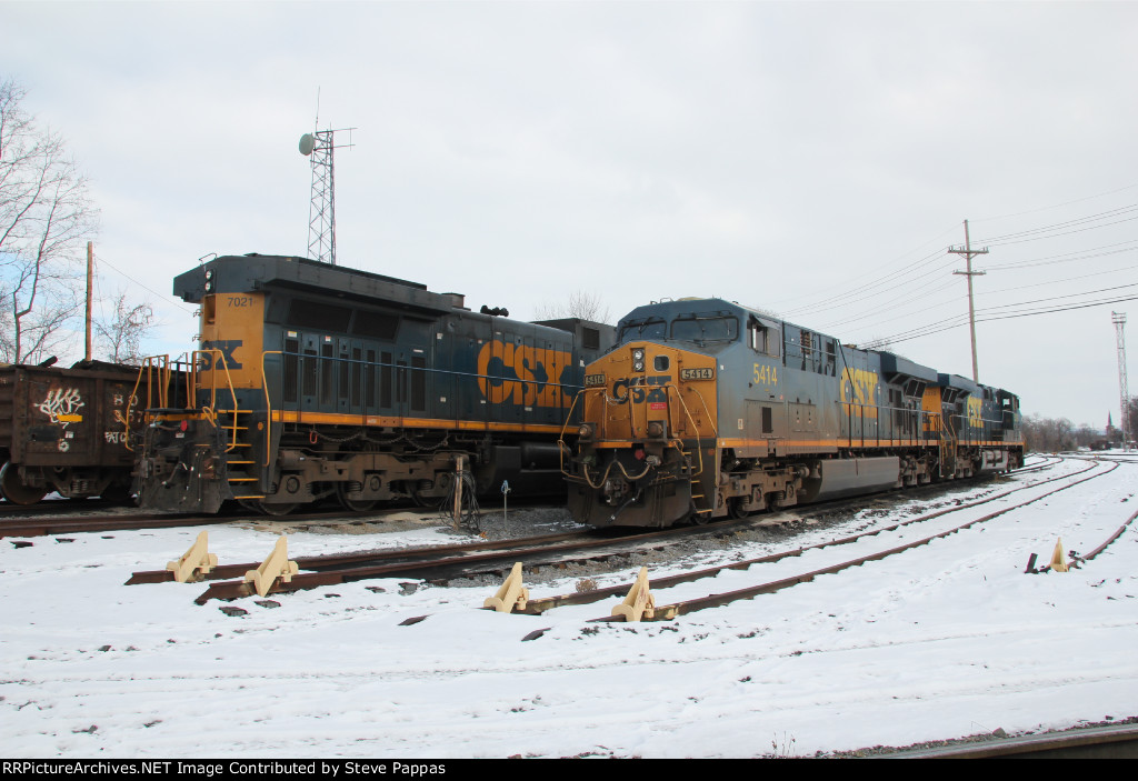 CSX units at Hagerstown Yard